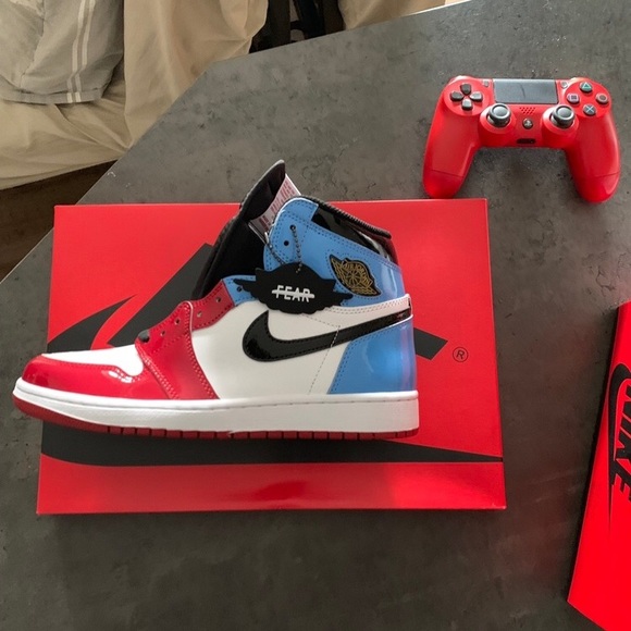 Air Jordan 1 Retro High Og Fearless - Picture 2 of 8